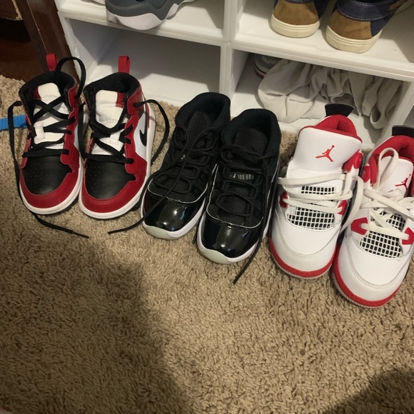 Too small - Picture 1 of 1